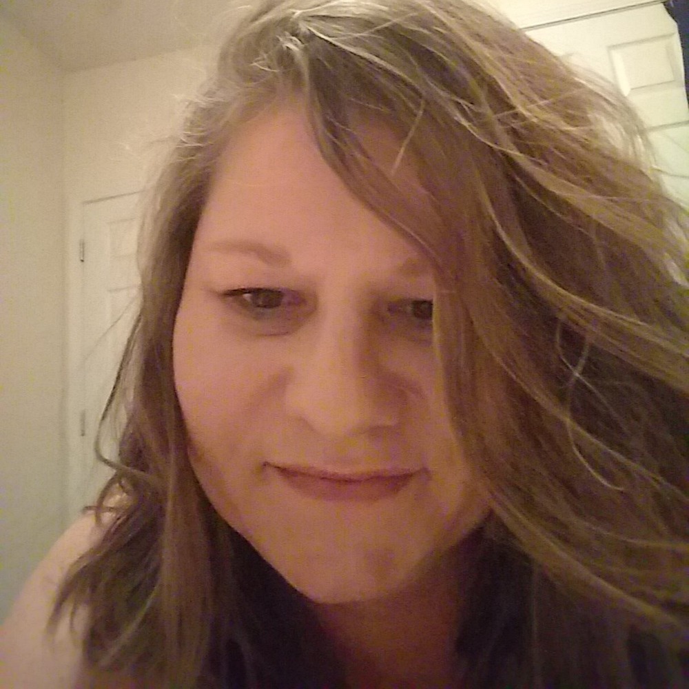 Meet your Posher, Angie